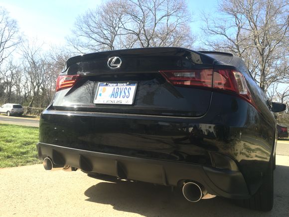 Factory trunk lip, stillen matte black rear diffuser, Joe Z exhaust (perfect exhaust note for these cars IMO)