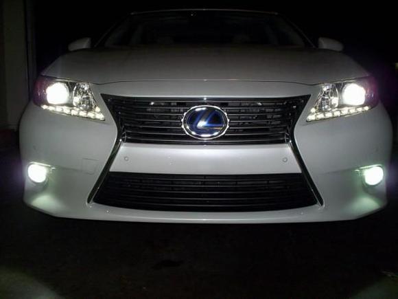 Lexus ES300h HID foglights 009