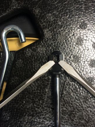 used two screw drivers to remove.