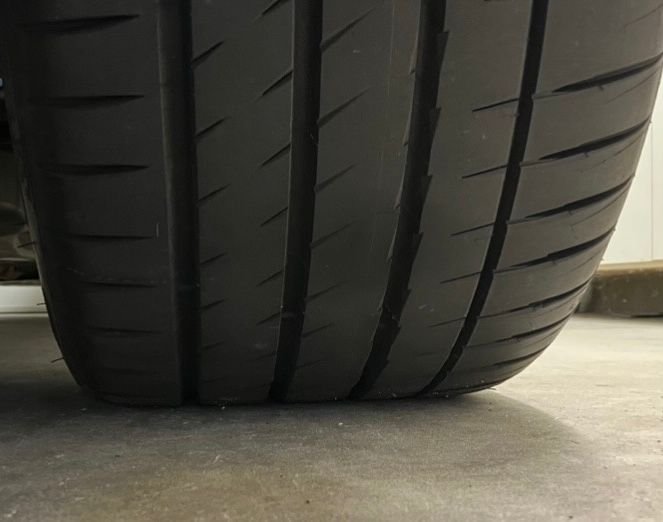 2016 Lexus GS F - Pristine low mileage (18k) Ca GSF car - Used - VIN JTHBP1BLXGA001693 - 18,009 Miles - 8 cyl - 2WD - Automatic - Sedan - White - Temecula, CA 92591, United States