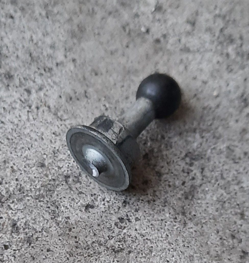 09 IS250 intake manifold bolt broke off ClubLexus Lexus Forum