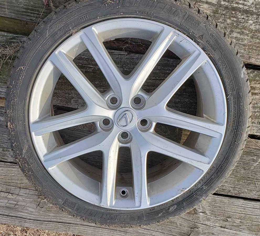 Wheels and Tires/Axles - (4) 17x7 OEM Lexus Whees w/Center Caps 5x100 CT200 - Used - 2011 to 2017 Lexus CT200h - Bowling Green, KY 42101, United States