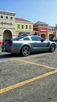 Shopping with mustang