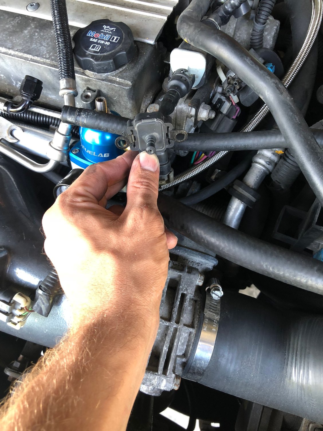 2006 SC. What does this sensor connect to? Cobalt SS Network