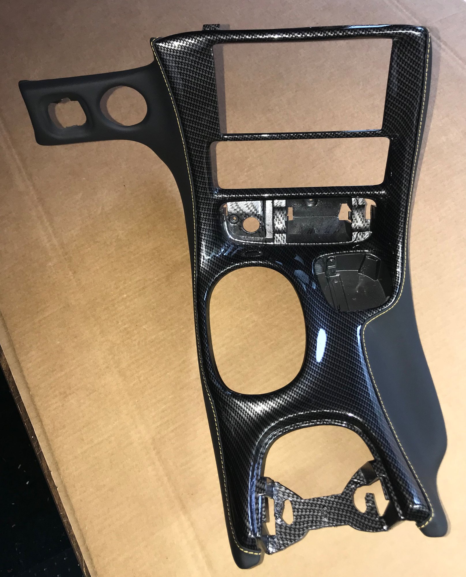 Apsis Two New C5 DD Center Console with Nappa Leather...pix