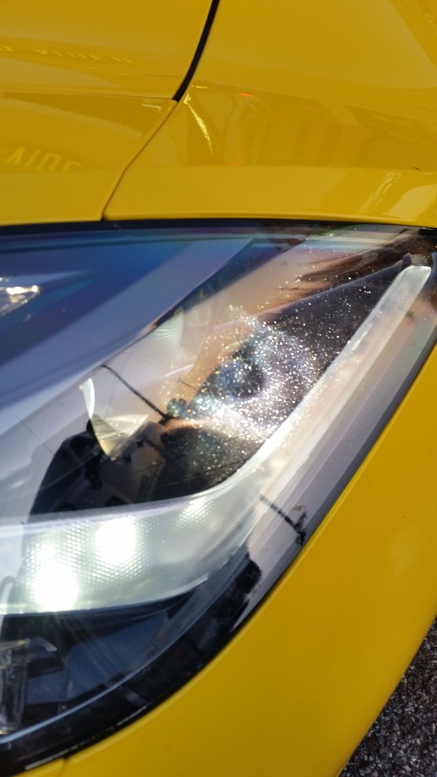 Dust in headlight housing???? CorvetteForum Chevrolet Corvette