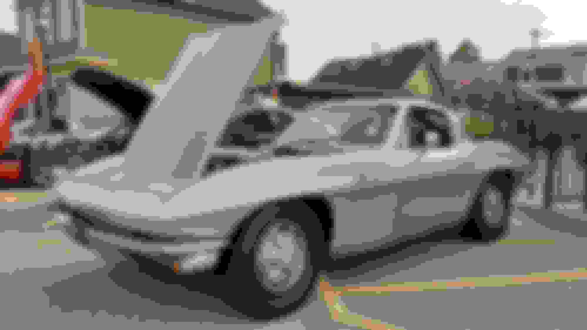 August East Dundee "Motor Mondays" pictorial CorvetteForum