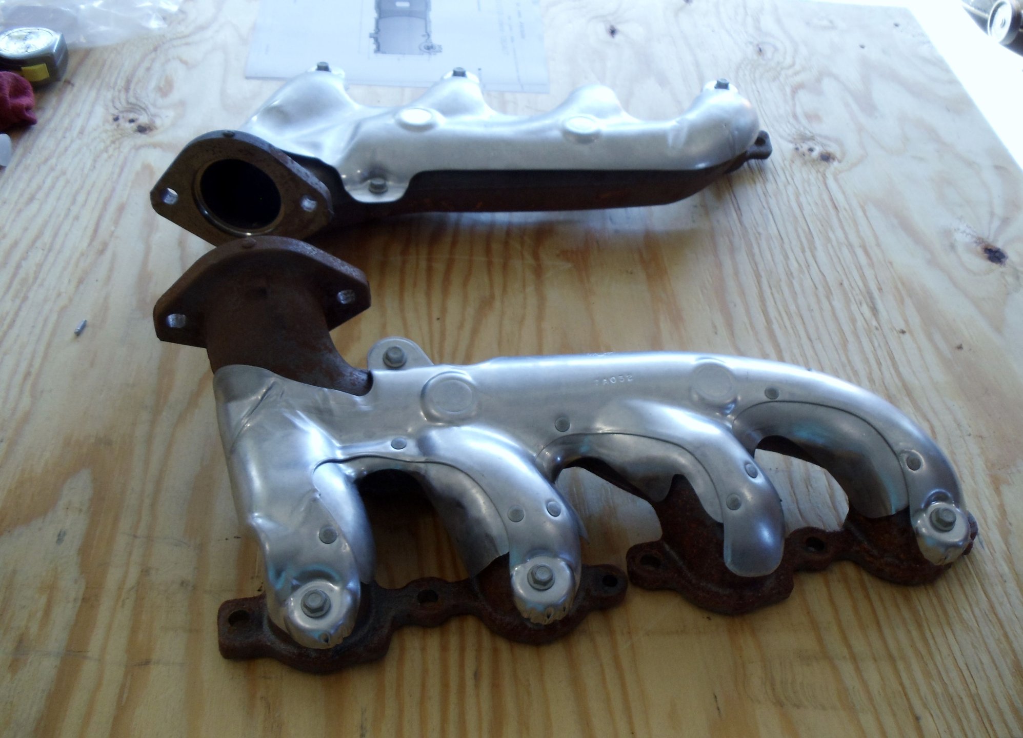 FS (For Sale) LS3 Exhaust manifolds with shields CorvetteForum