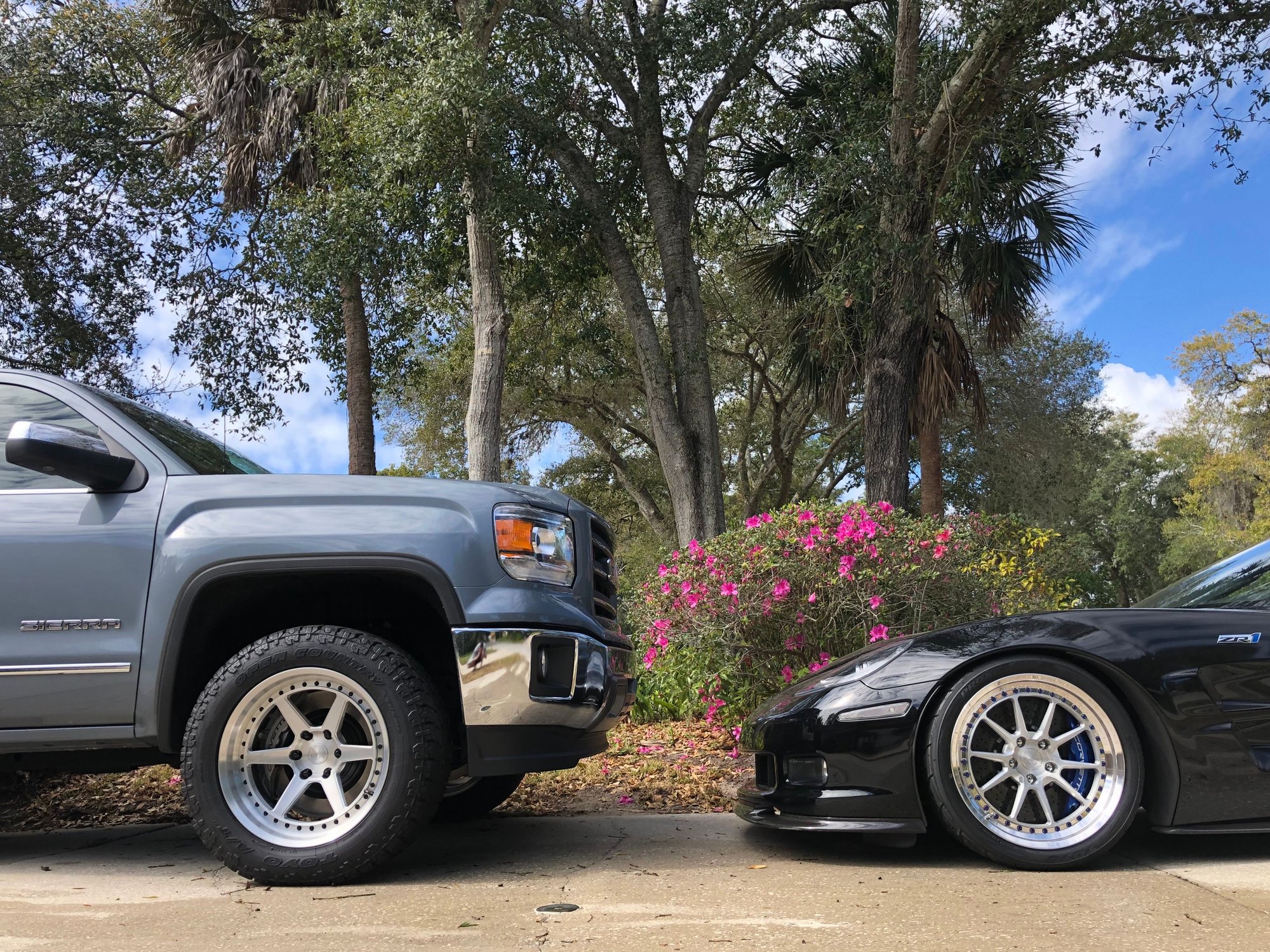 ZR1 C6 ZR1 front calipers CorvetteForum Chevrolet Corvette Forum Discussion