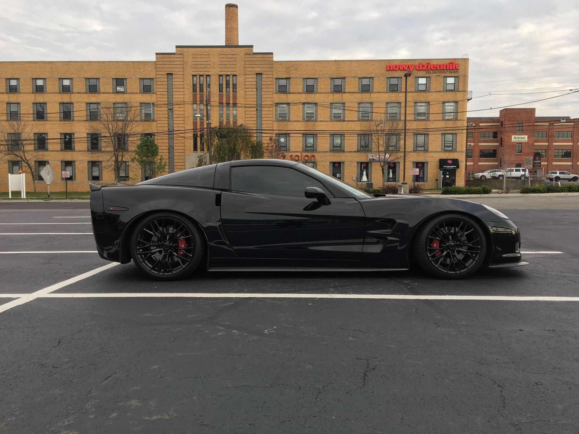 Z06 C7 zo6 rims on c6 zo6 need help asap please the tire wont clear