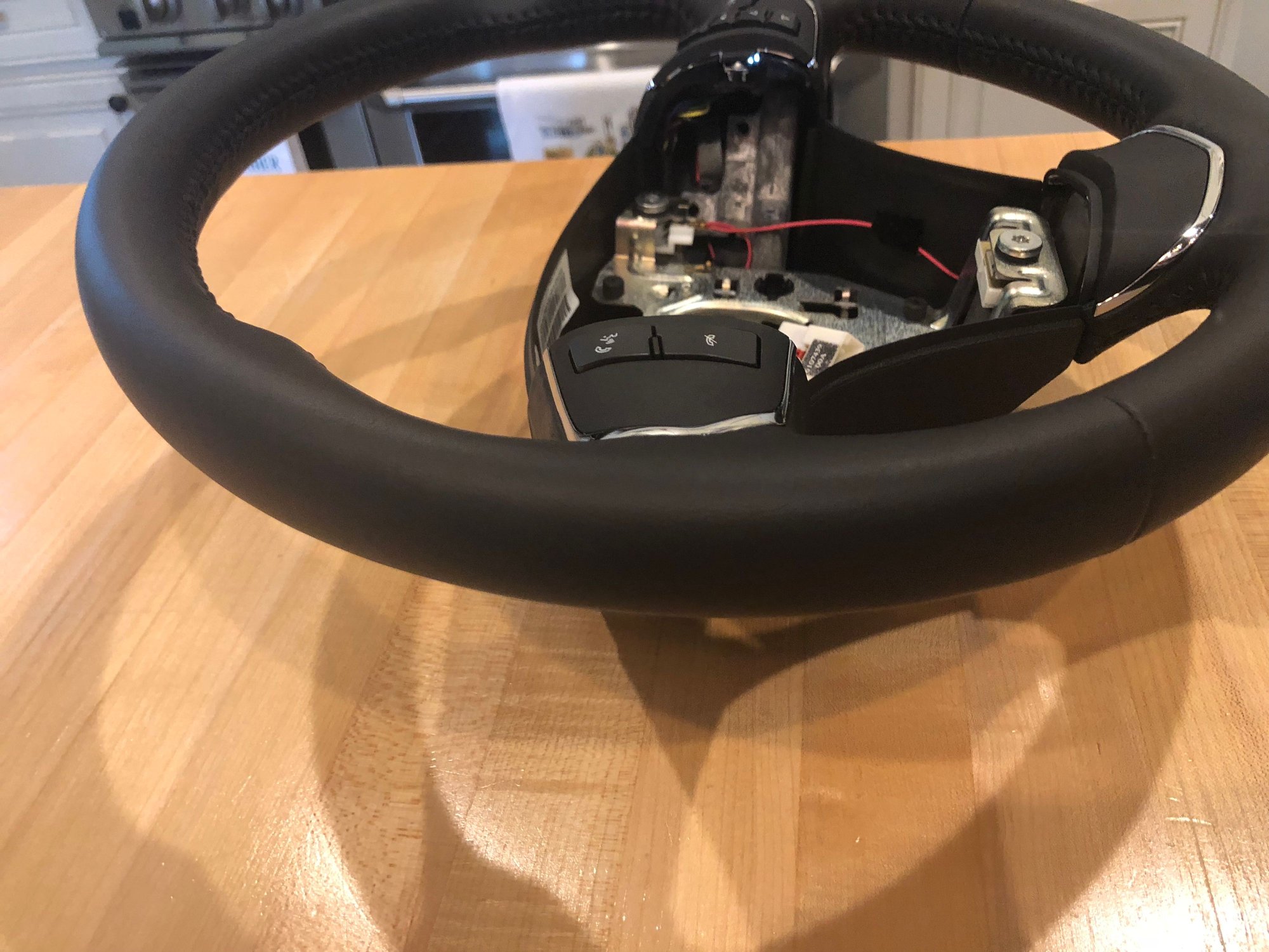 FS (For Sale) New C6 2012-13 style black leather Steering Wheel