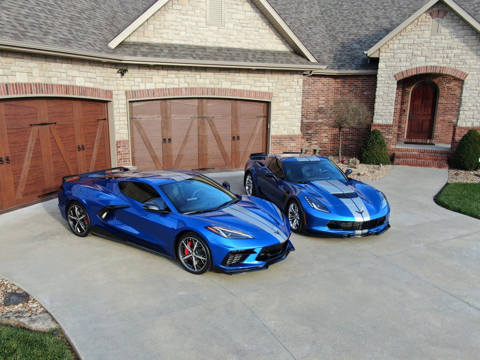 elkhart lake blue metallic c8