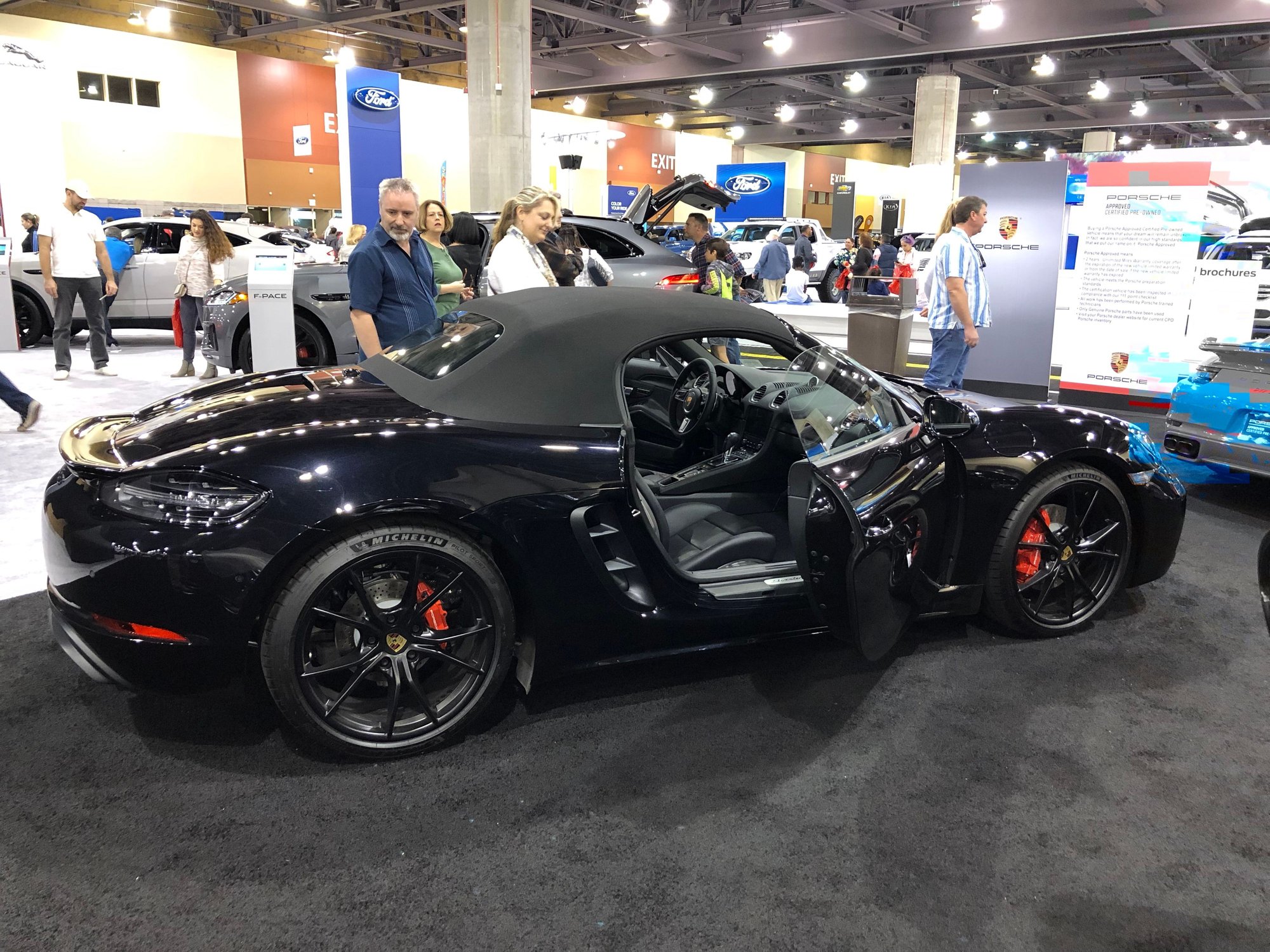 Phoenix Auto Show Sunday.... CorvetteForum Chevrolet Corvette Forum