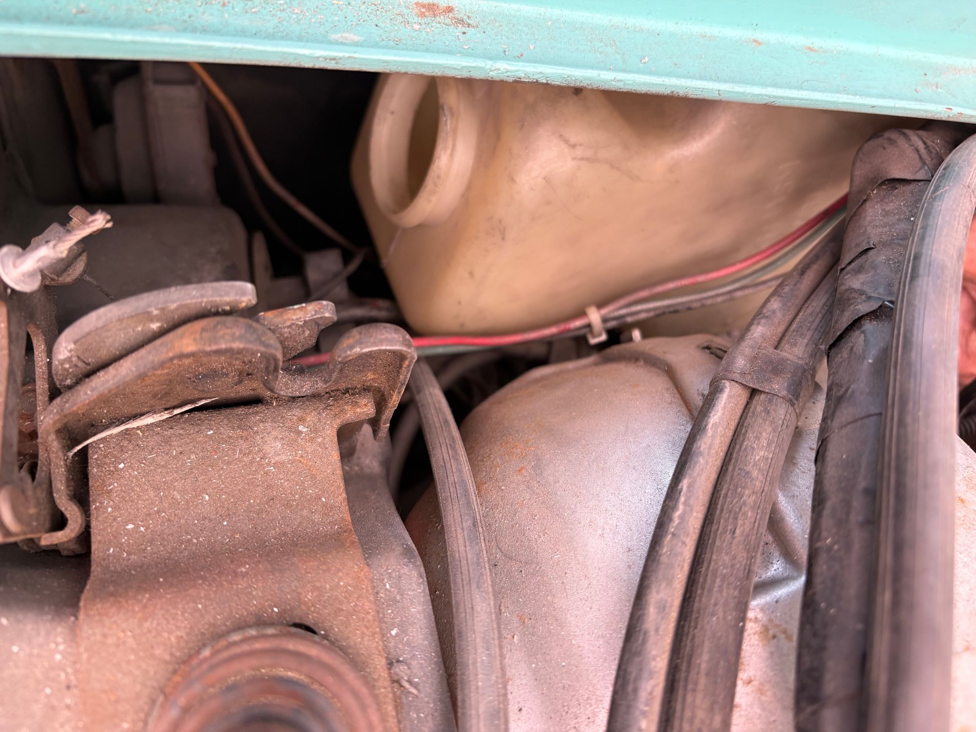 Won�t fit between fender and brake booster