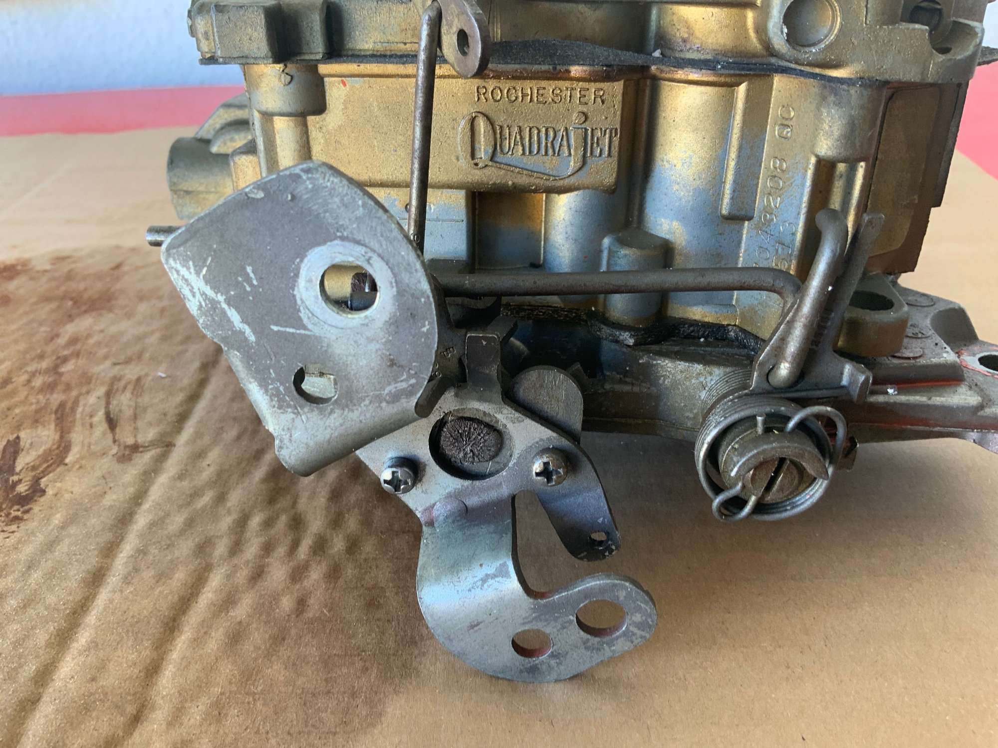 Old carb 7043208