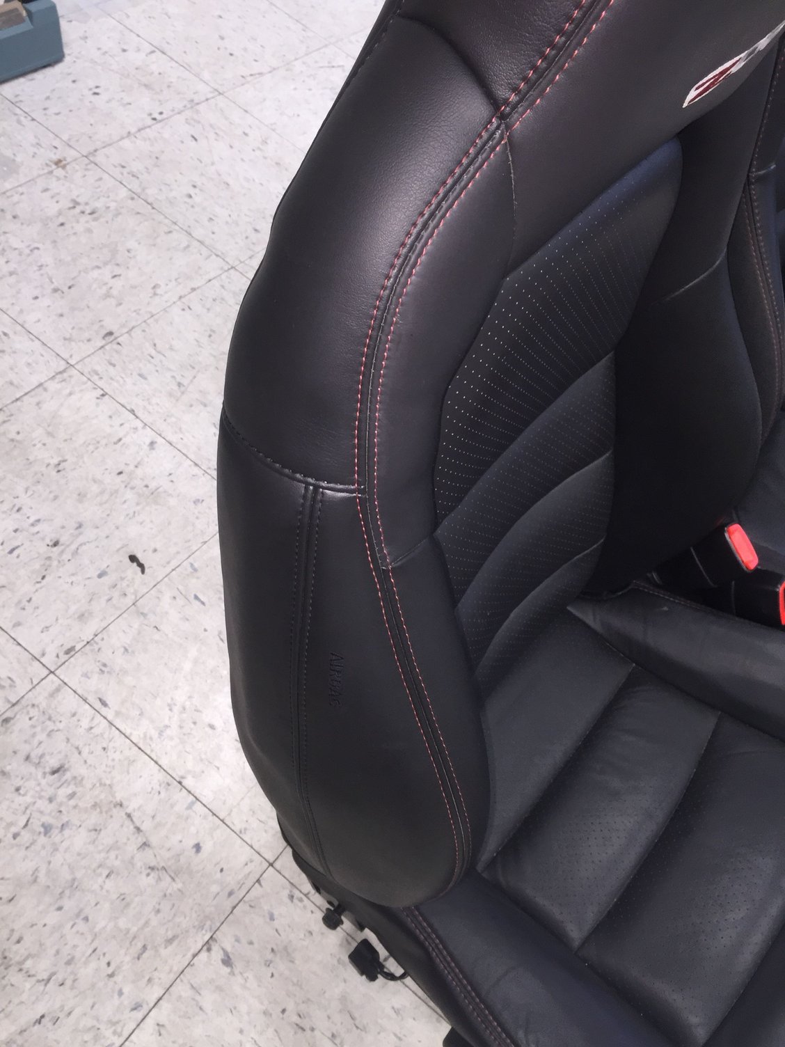 0613 Corvette C6 Z06 Driver Passenger Black Leather Seats w/ Red
