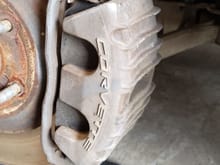 The brake calipers are relatively gunk-free! They just need some color!