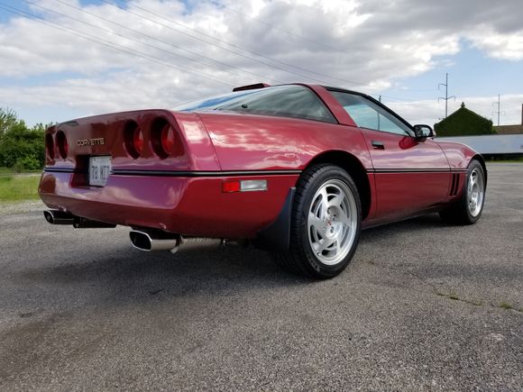 I run Borla S-type cat back on my 90 and just love them.
