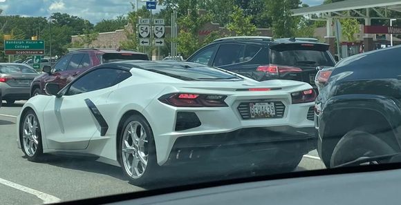 With all the horn honking and waves and cheers this car was getting yesterday in a small town in Virginia, you would have thought Sylvester Stallone, Johnny Depp or Paris Hilton was sitting in the driver’s seat. That kind of attention is bound to make an average Joe feel like he’s getting a nice return on investment.