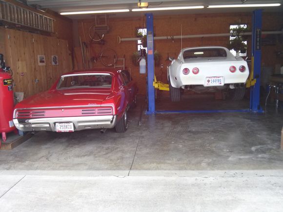 Earlier this year 67 GTO & 75 Vette was still under construction