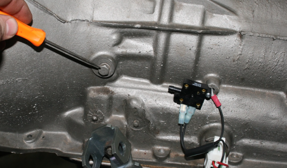 200R4 TV Cable Bracket for Edelbrock Performer CorvetteForum