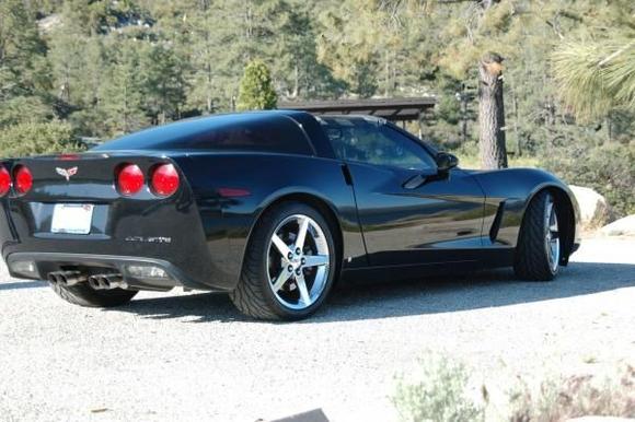 Looking from the lake side to the car.  It was a fantastic day for cruising