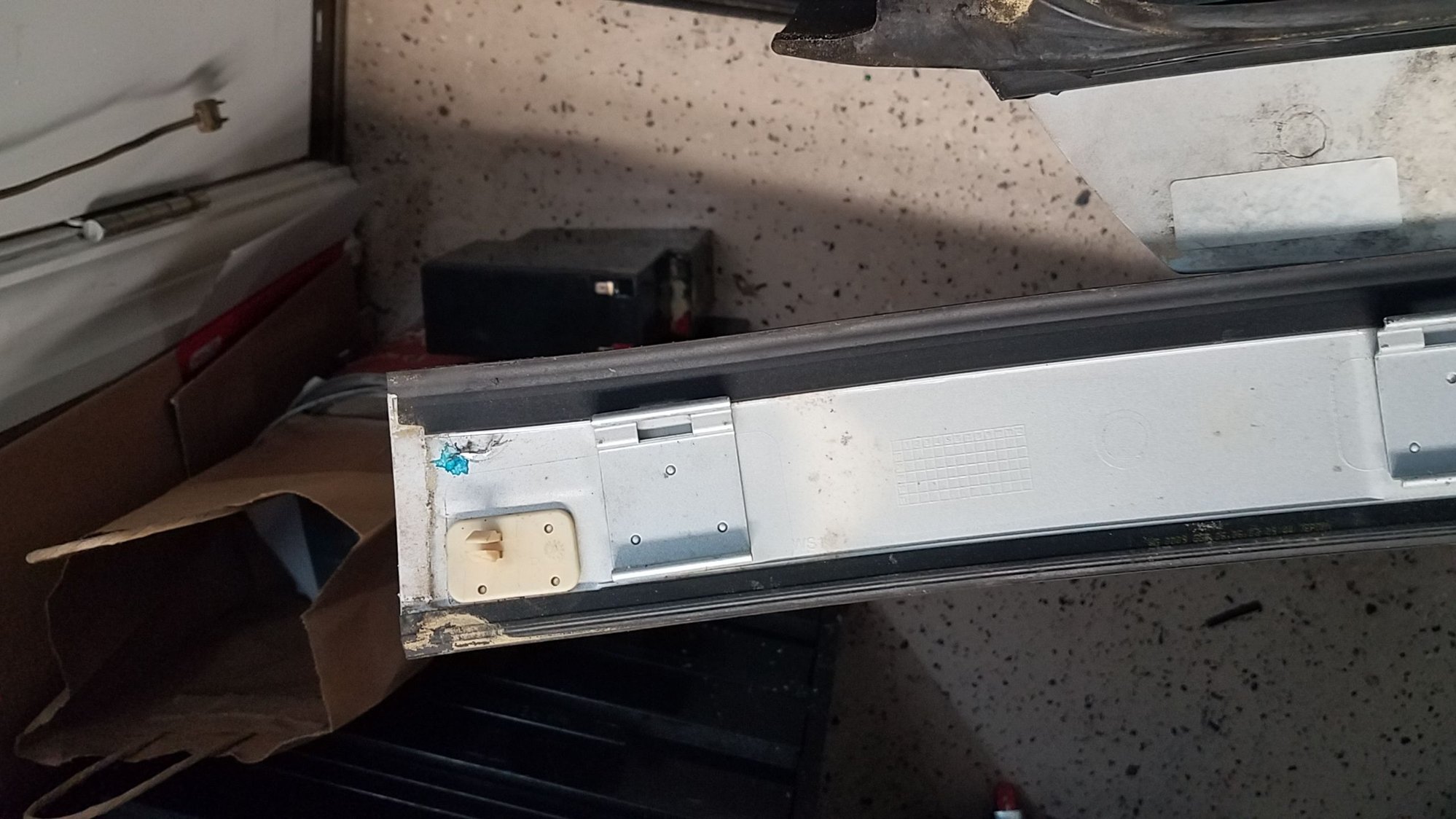 Exterior Body Parts - Full set windshield trim - Used - All Years Chrysler Crossfire - Wilmington, NC 28412, United States