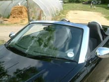 neew windshied surround