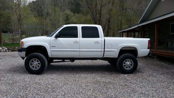 chillin in the driveway