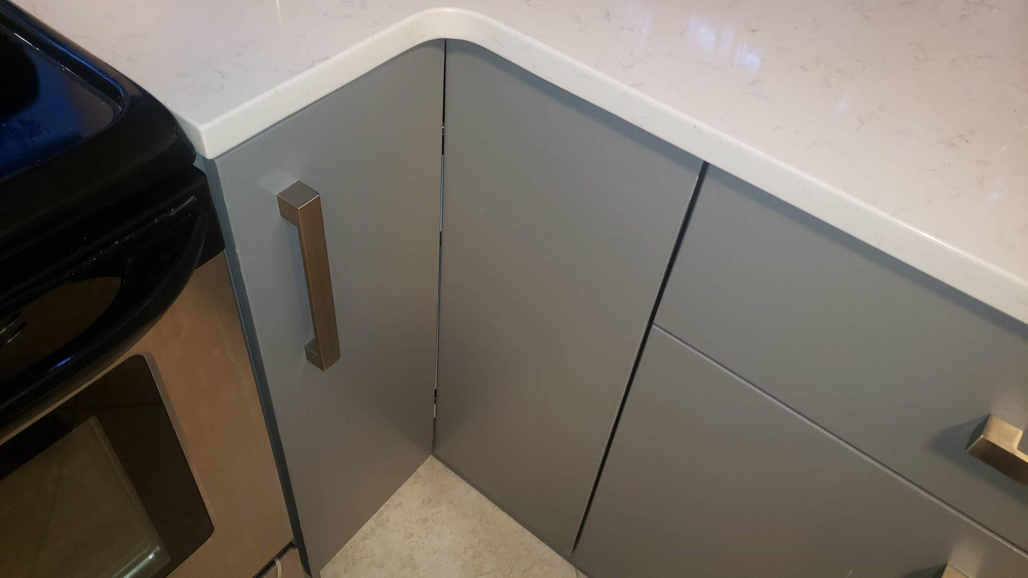 How to fix these corner doors? Community Forums