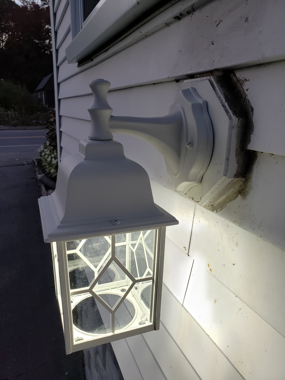 Adding dusk to dawn sensor to exterior light fixture - DoItYourself.com