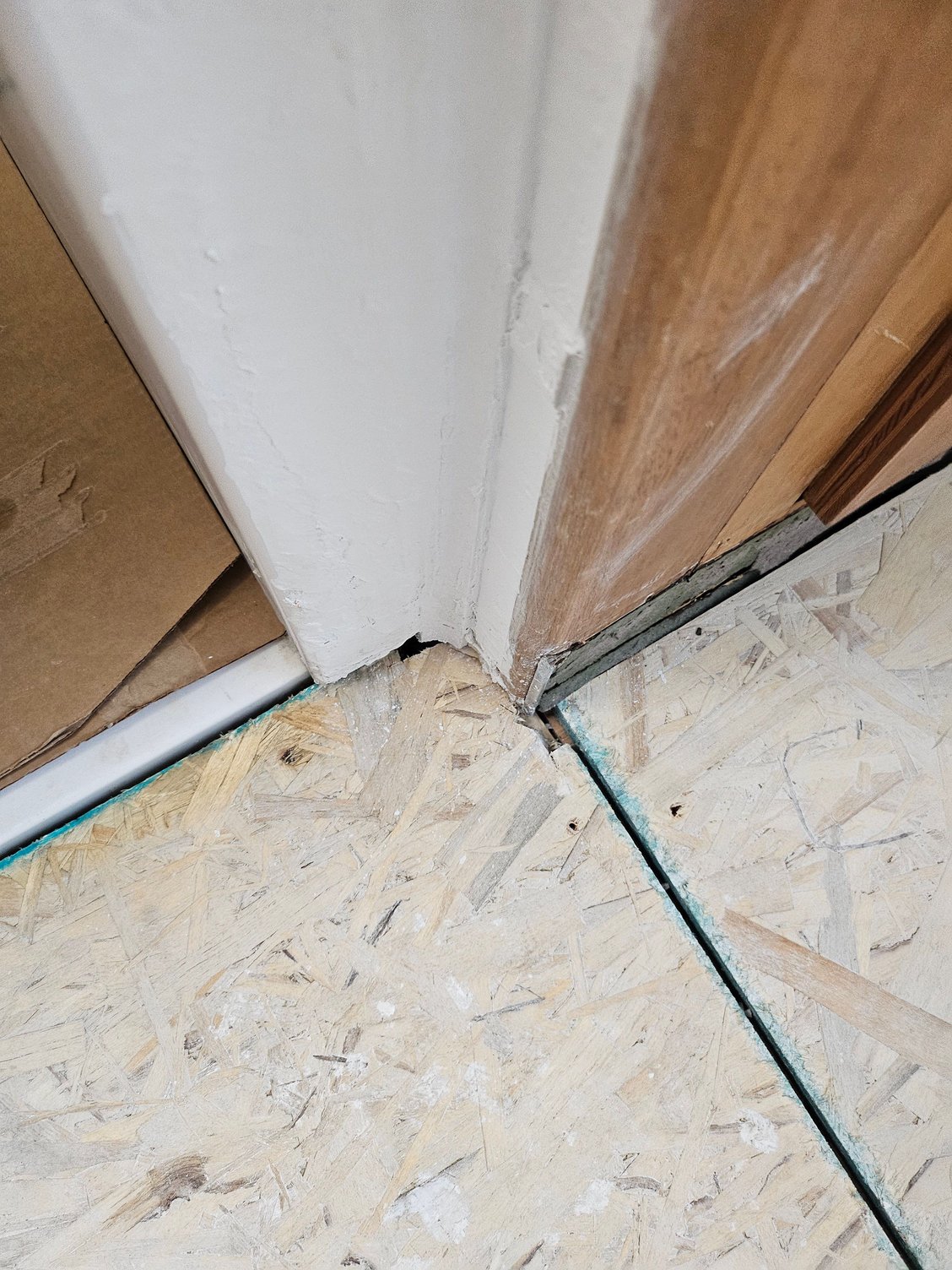 Waterproofing curbless shower pan to bathroom floor