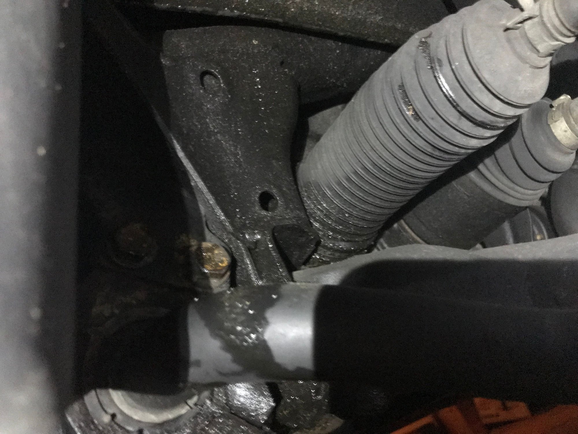 How to check what causes power steering fluid leaking? DoItYourself