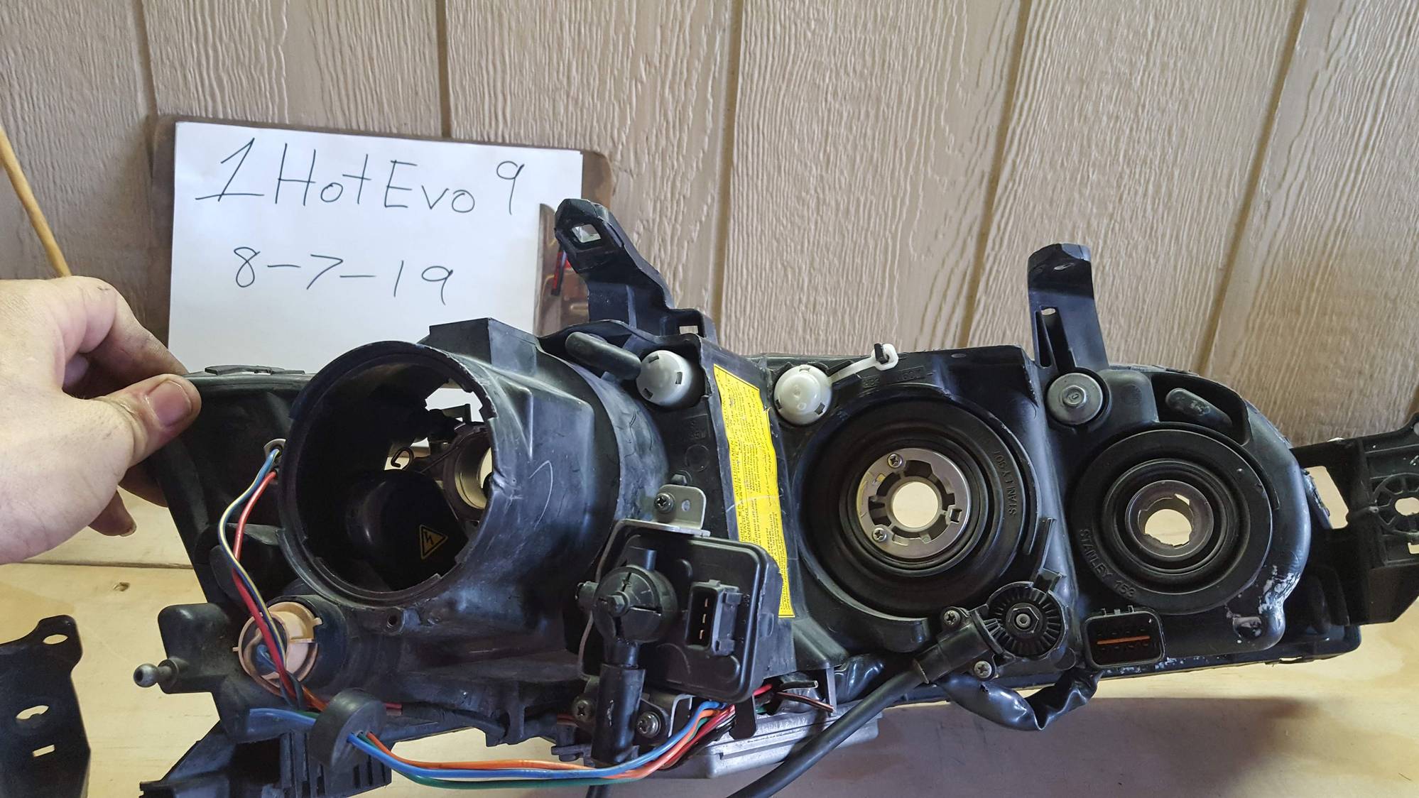 Exterior Body Parts - Headlight Passenger side / Parts - Used - 2004 to 2006 Mitsubishi Lancer Evolution - Tucson, AZ 85705, United States