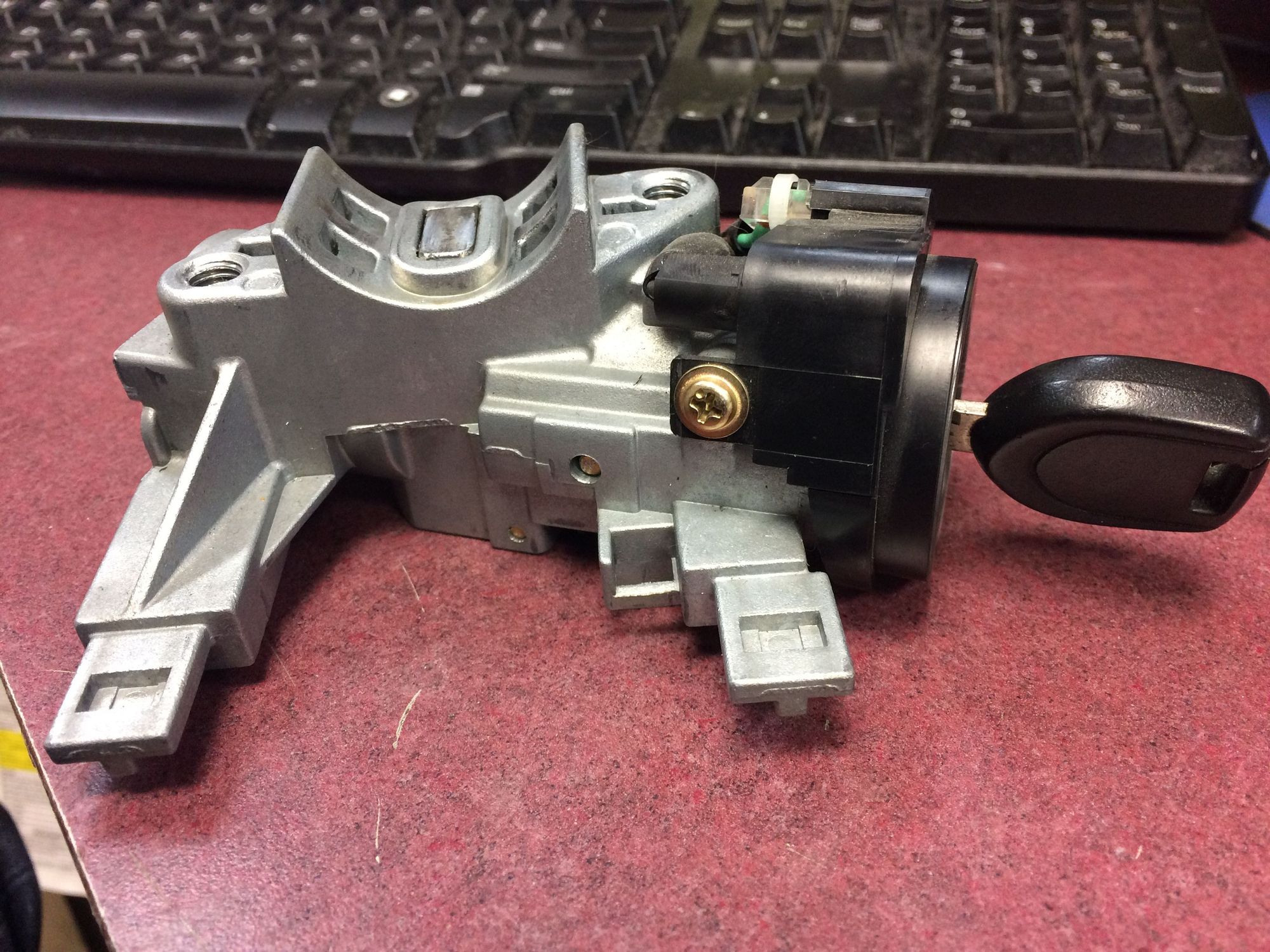 Key stuck in ignition, steering column locked HELP! EvolutionM