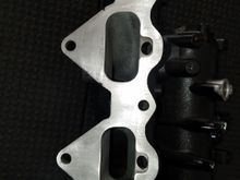 Each runner ported deeply into the manifold.