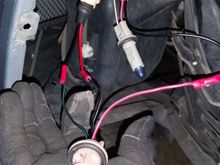 Ground and power to signal connected w/o resistor