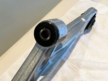 ^Lower control arm, front right-hand side 4013A182