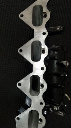 Each runner ported deeply into the manifold.