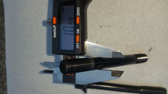 ARP headstud from kit 207-4203. Abou 11mm.