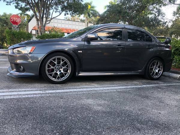 2011 Mitsubishi Lancer Evolution - 2011 Mitsubishi Evolution GSR - Used - VIN JA32W8FV6BU027304 - 67,000 Miles - 4 cyl - AWD - Manual - Sedan - Gray - Sunrise, FL 33351, United States