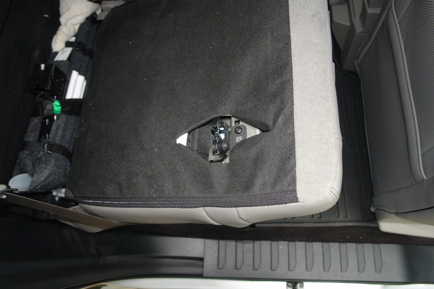 fold down rear seat (supercab), already built-in tab - Page 3 - Ford 2005 F150 Back Seat Fold Down