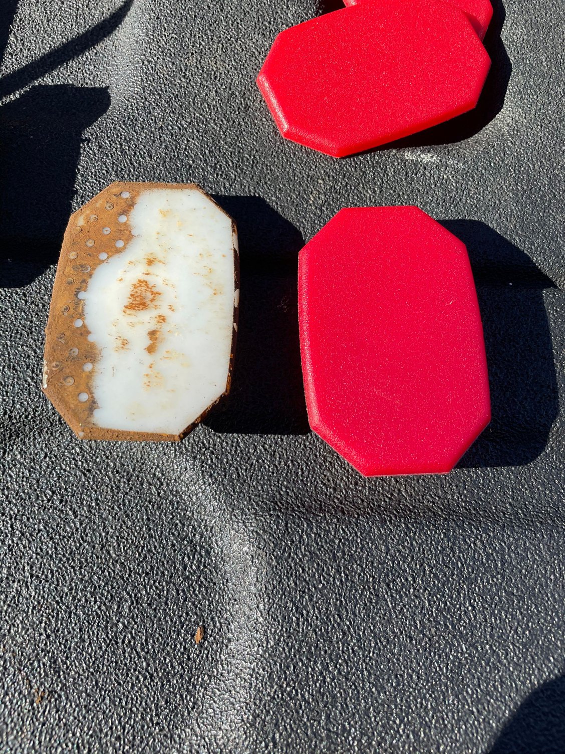 Leaf spring isolator pads swapkesil