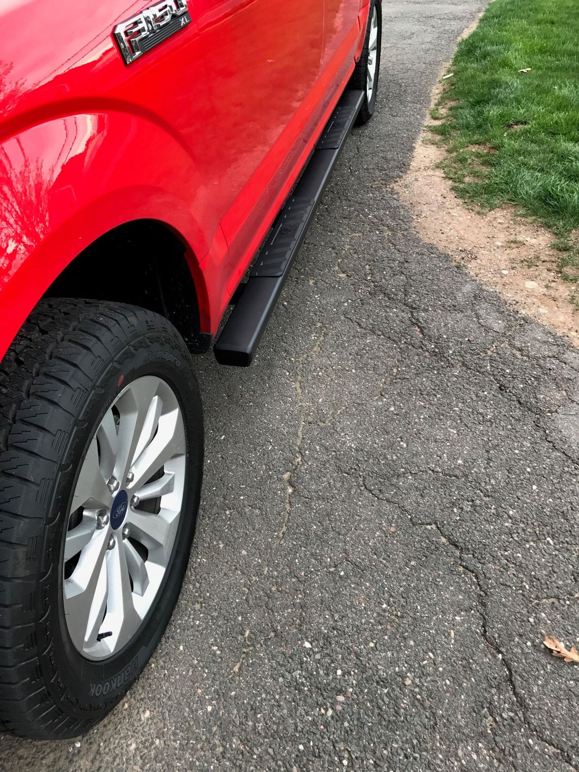 Any picture thread (or post here) for aftermarket Running Boards Vs