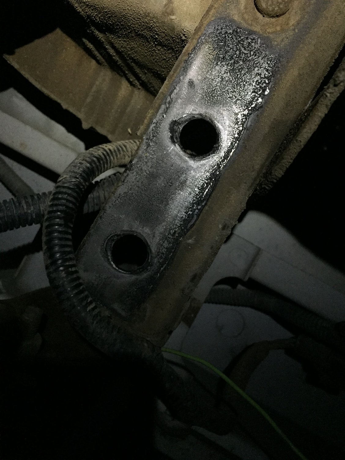 Grease on hitch receiver bolt mount points? Ford F150 Forum