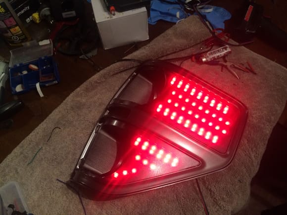 running and signal leds lit under reflector