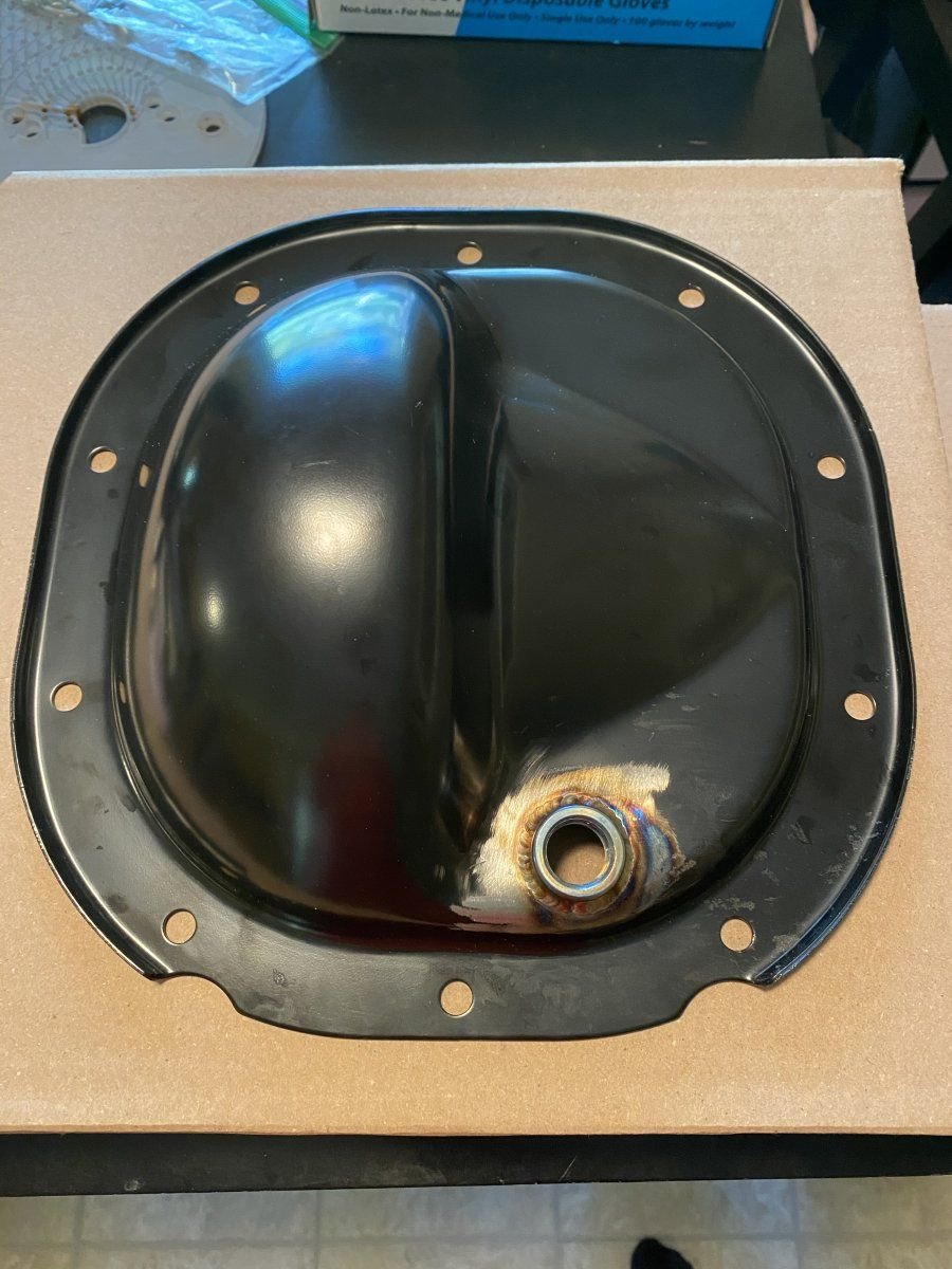 Are there any aftermarket front diff covers with drain plugs? Ford