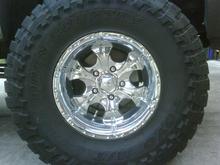 old wheels 16" chrome helos