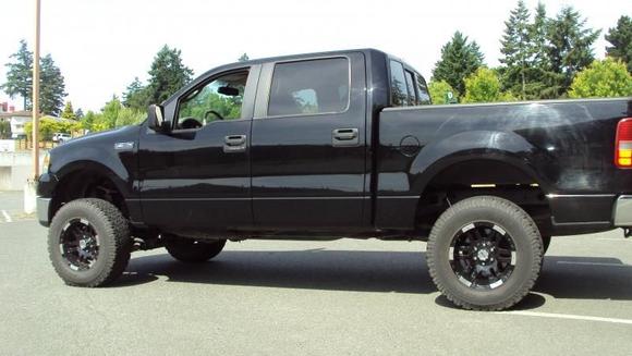 Zone offroad 4" Lift kit. Bilstein 4-6" adjustable struts, Pro Comp 4" Block, 285/70/17 BFG ATs, MotoMetal 951 17x9's 4.5" backspacing -12 offset.