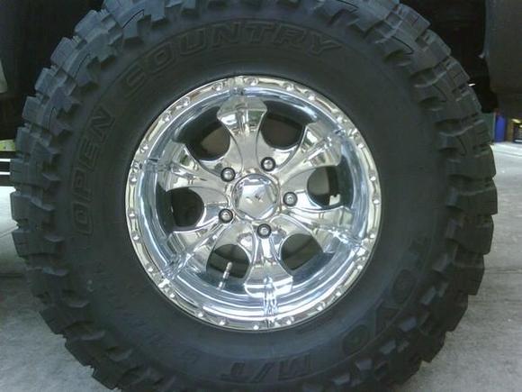 old wheels 16" chrome helos
